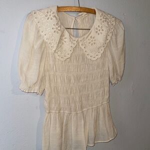 Women's Top with Lace Collar